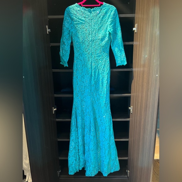 Jovani evening gown - Picture 3 of 3